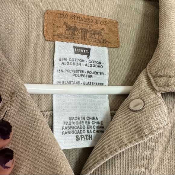 Levi’s Vintage Ribbed Corduroy Stretch Trucker Jacket in Taupe - Picture 3 of 5